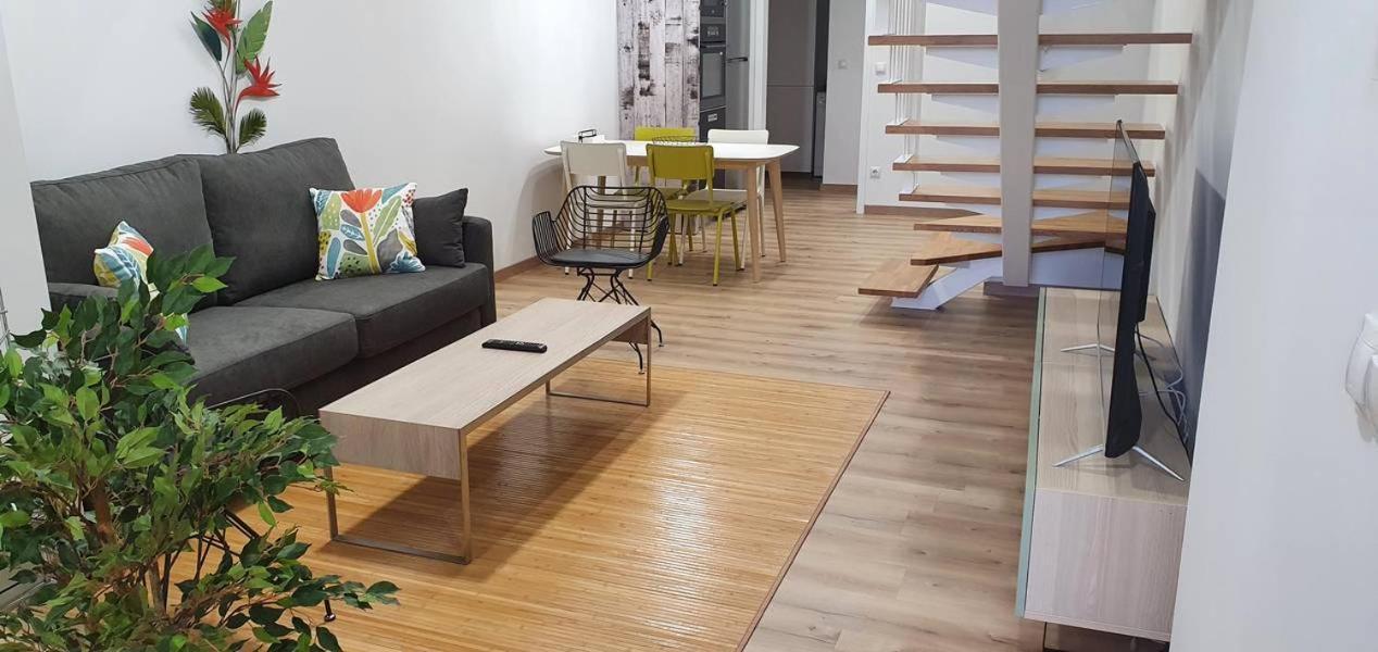 Apartamentos Antares 3 Milladoiro Εξωτερικό φωτογραφία